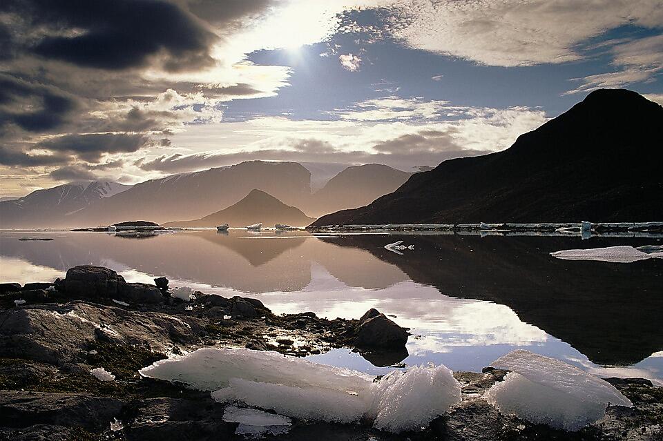 lake-landscape-1071630_960_720.jpg