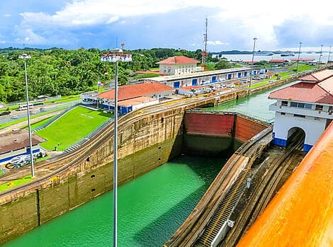 26 Mar 27 - Crossing the Panama Canal