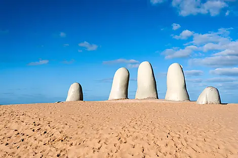 18 Mar 27 - Punta del Este