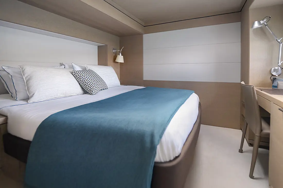 Carousel cabins: Window or Porthole Stateroom