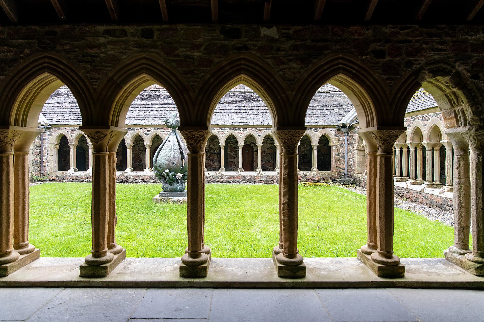 Hebrides and Highlands, lands of legends 
