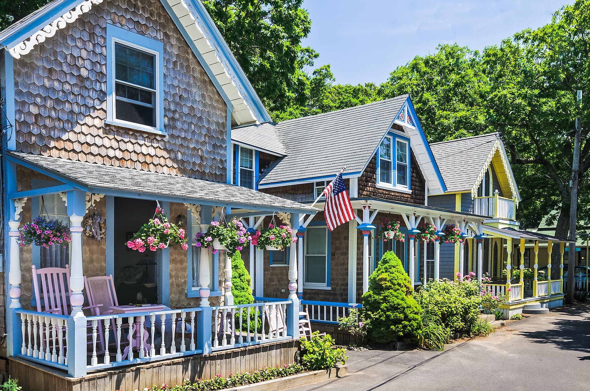 Charm and heritage of the North American shores 