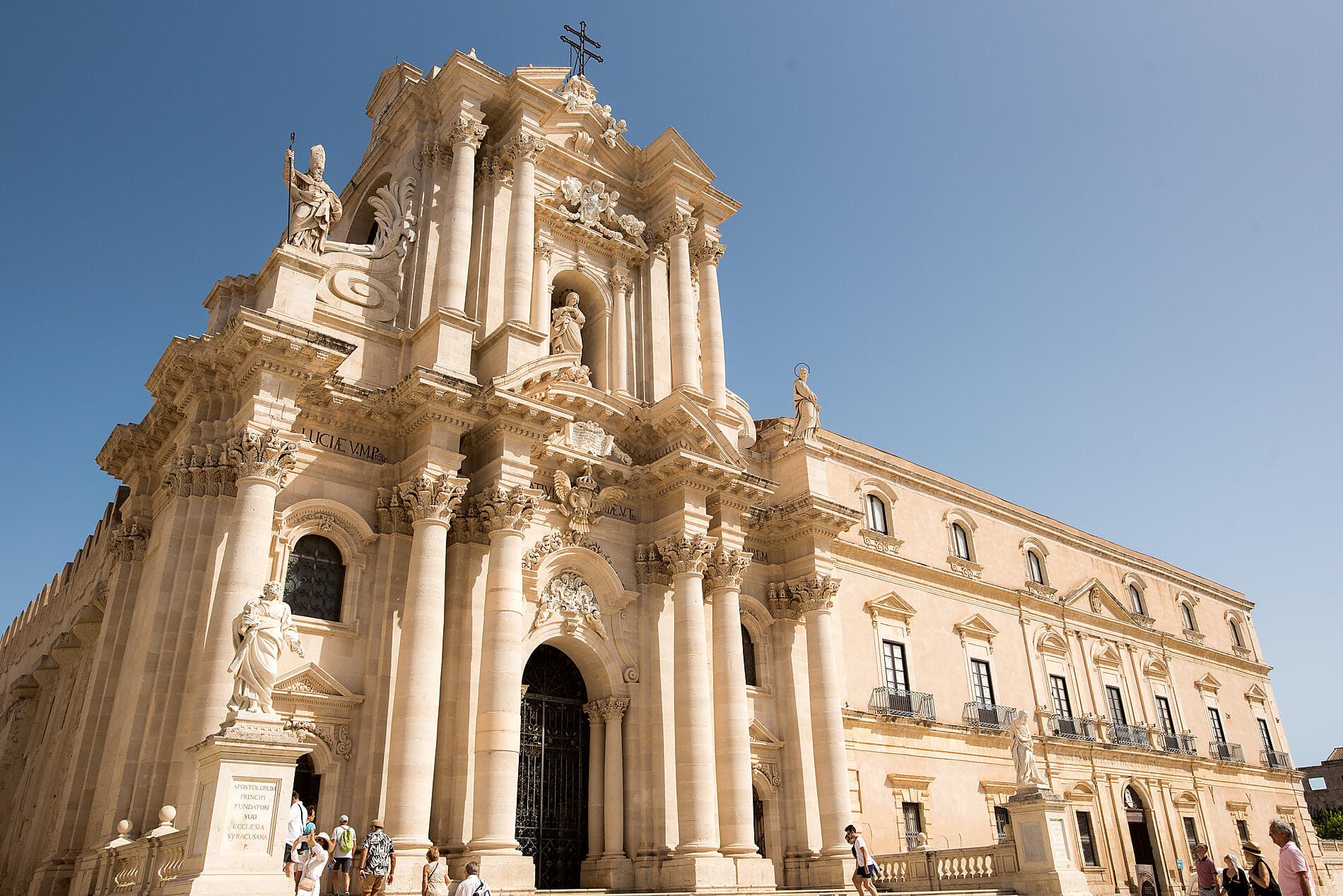 Sicilian gastronomy, diplomacy and heritage  