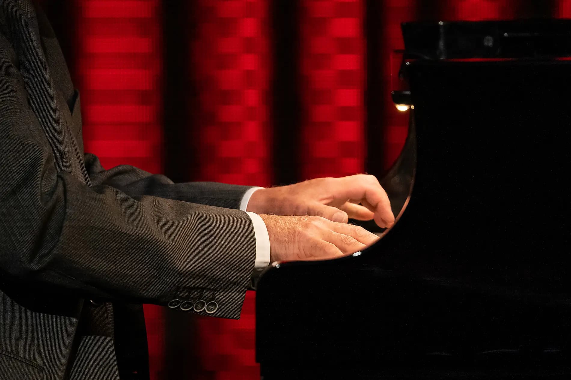 May joy endure in music, with Bach, Mozart and Liszt 