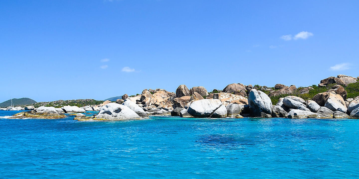 Reverie under sail in the heart of the Lesser Antilles