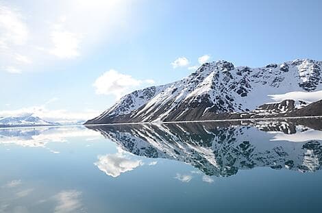 3 Aug 26 > 2 Aug 26 - Magdalenefjorden (Magdalena Bay), Spitsbergen