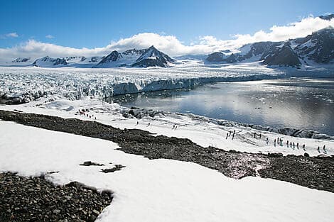 2 Aug 26 > 1 Aug 26 - Lilliehöök Glacier