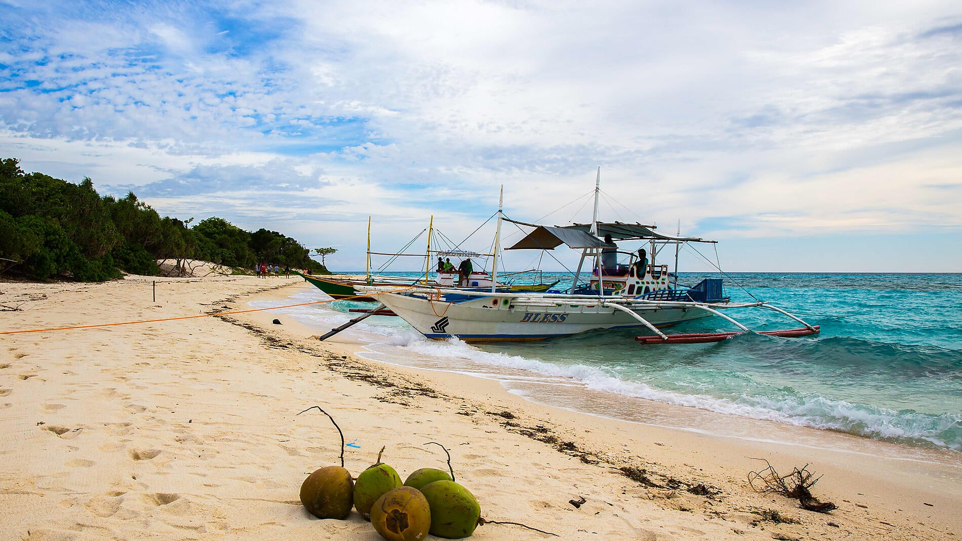 Wild islands and Philippine horizons Wild islands and Philippine horizons
