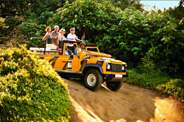 CG.A_BoraBora_Jeep_0156.jpg